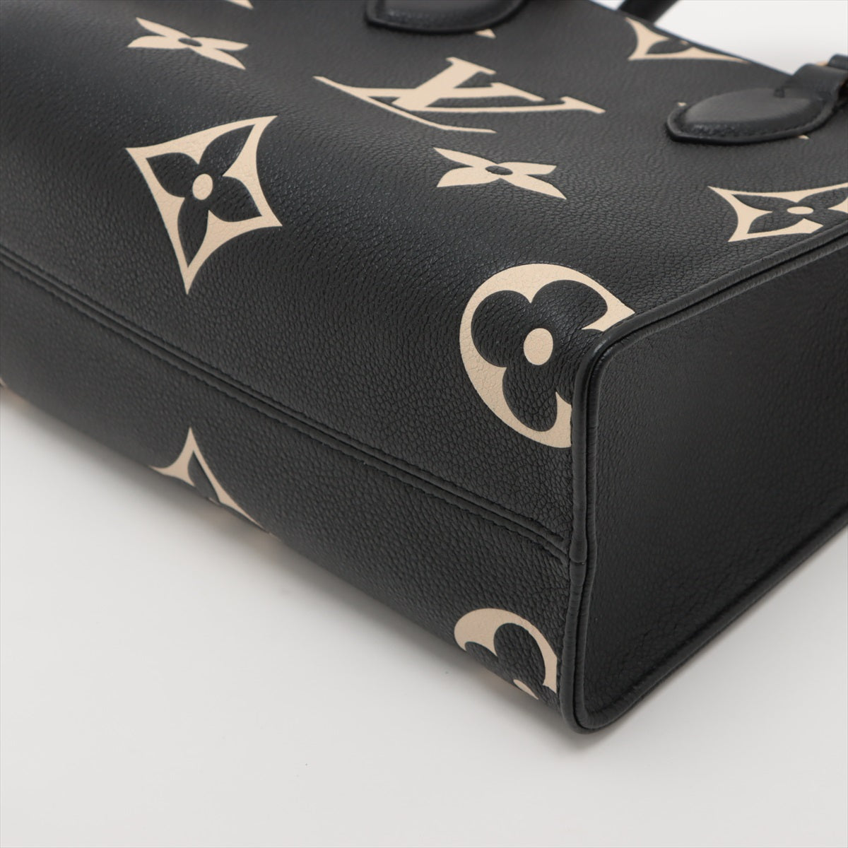 Louis Vuitton bicolor monogram empreinte On the Go PM M45659