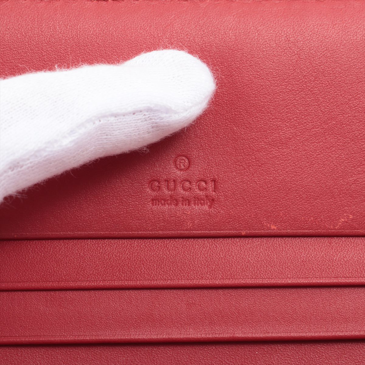 Gucci GG Supreme cherry 476050 PVC & leather Compact Wallet Beige x red