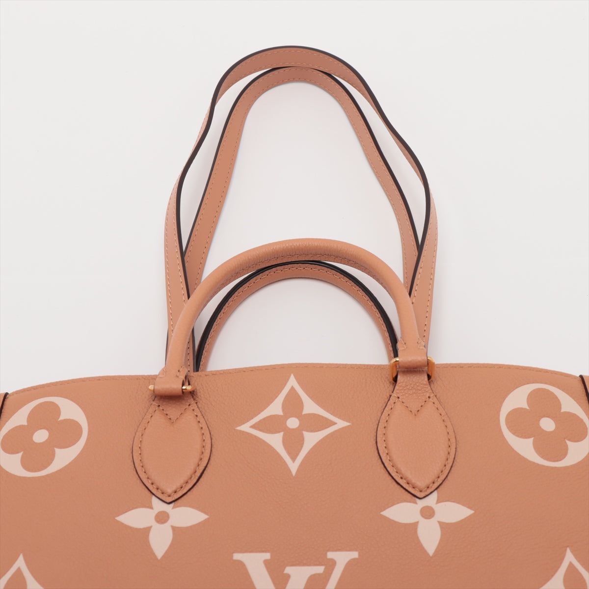 Louis Vuitton Monogram Empreinte On the Go MM M45982