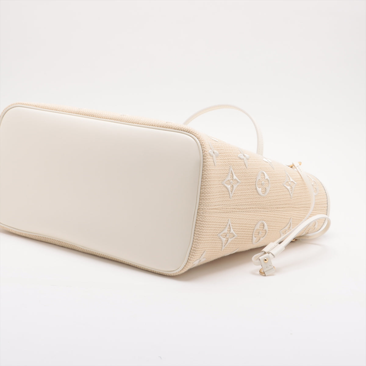 Louis Vuitton By the pool Neverfull MM M22839