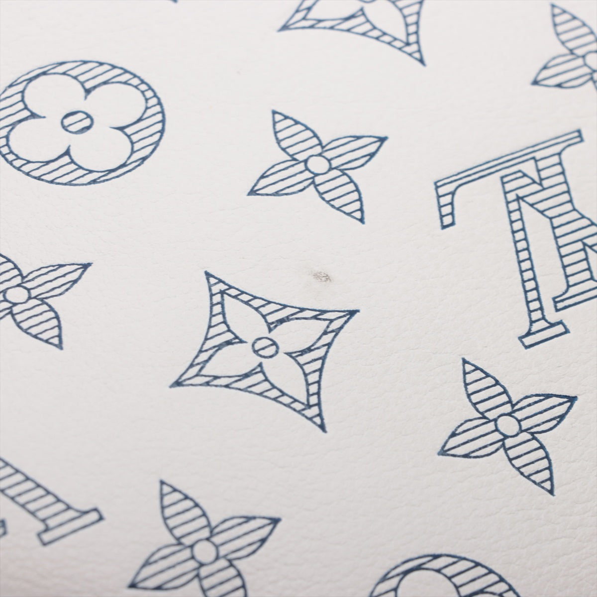 Louis Vuitton Monogram Shadow lash bum bag