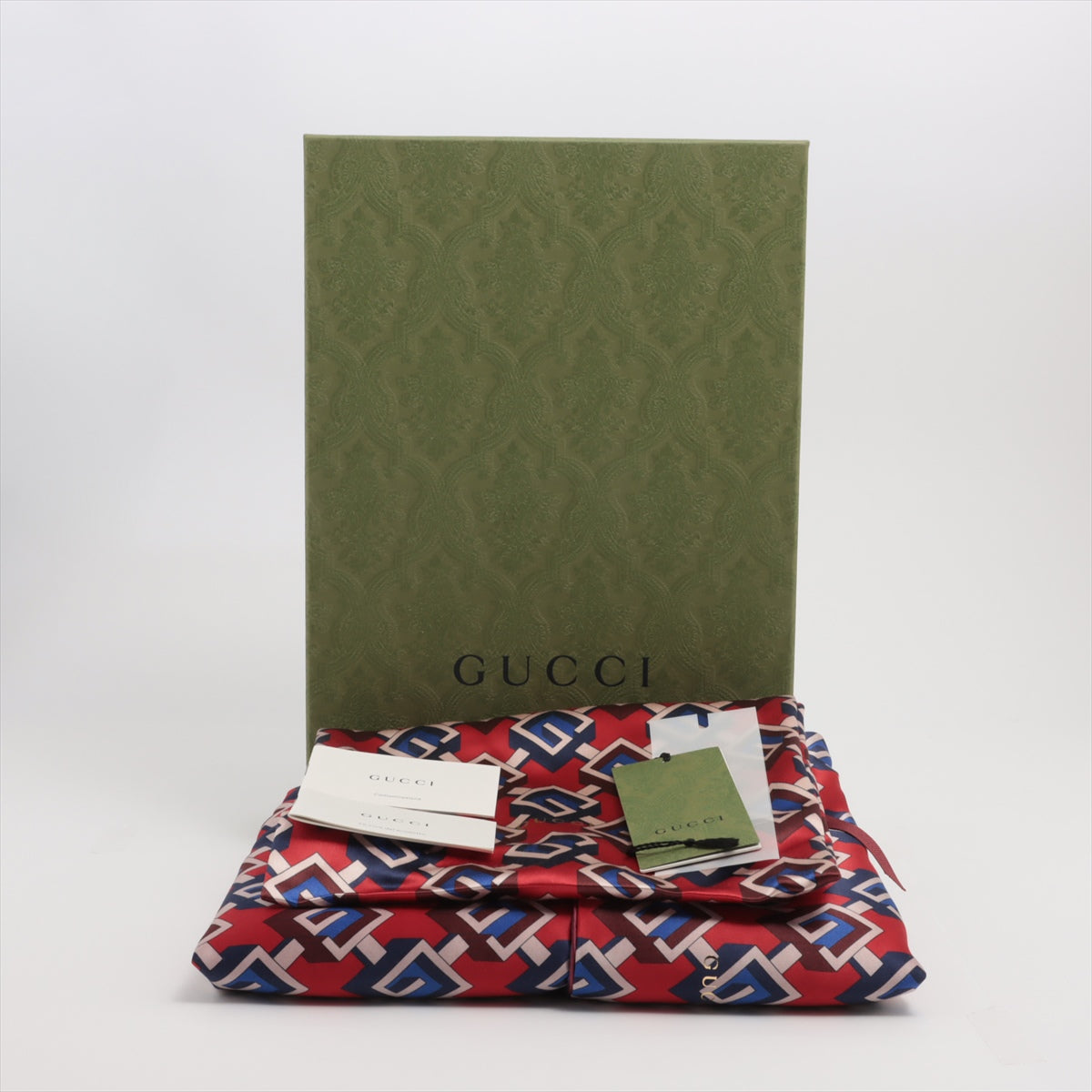 Gucci geometric G travel set L