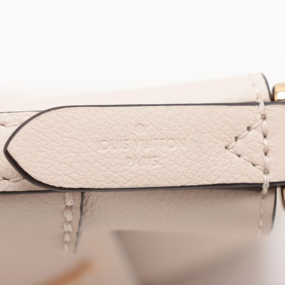 Louis Vuitton Lock Me Rock and walk M24638 White