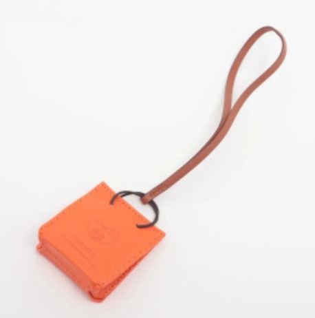 Hermès sacks Orange Y engraved: 2020 Charm Agneau Milo