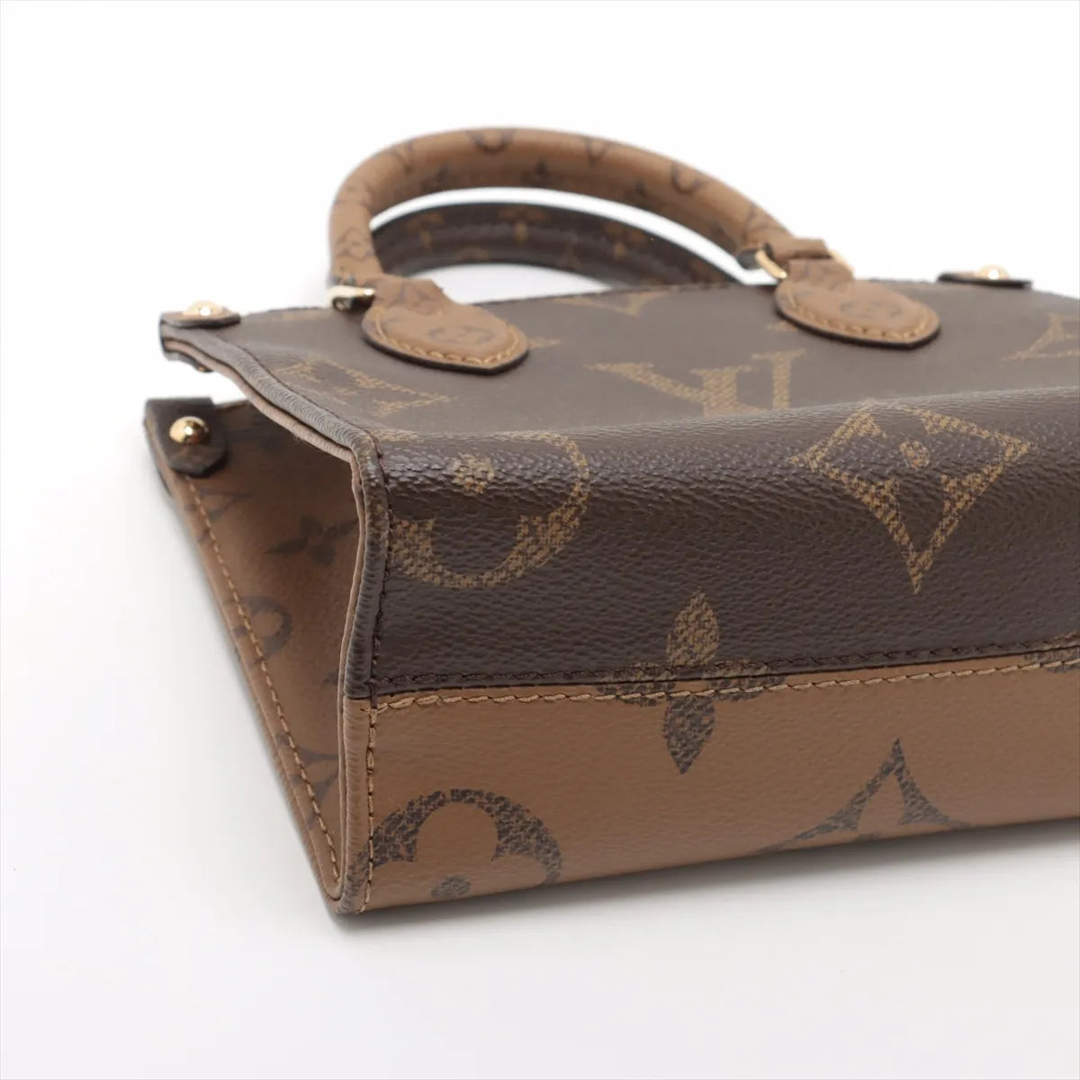 Louis Vuitton Monogram Giant Reverse On the Go BB M46839 Brown