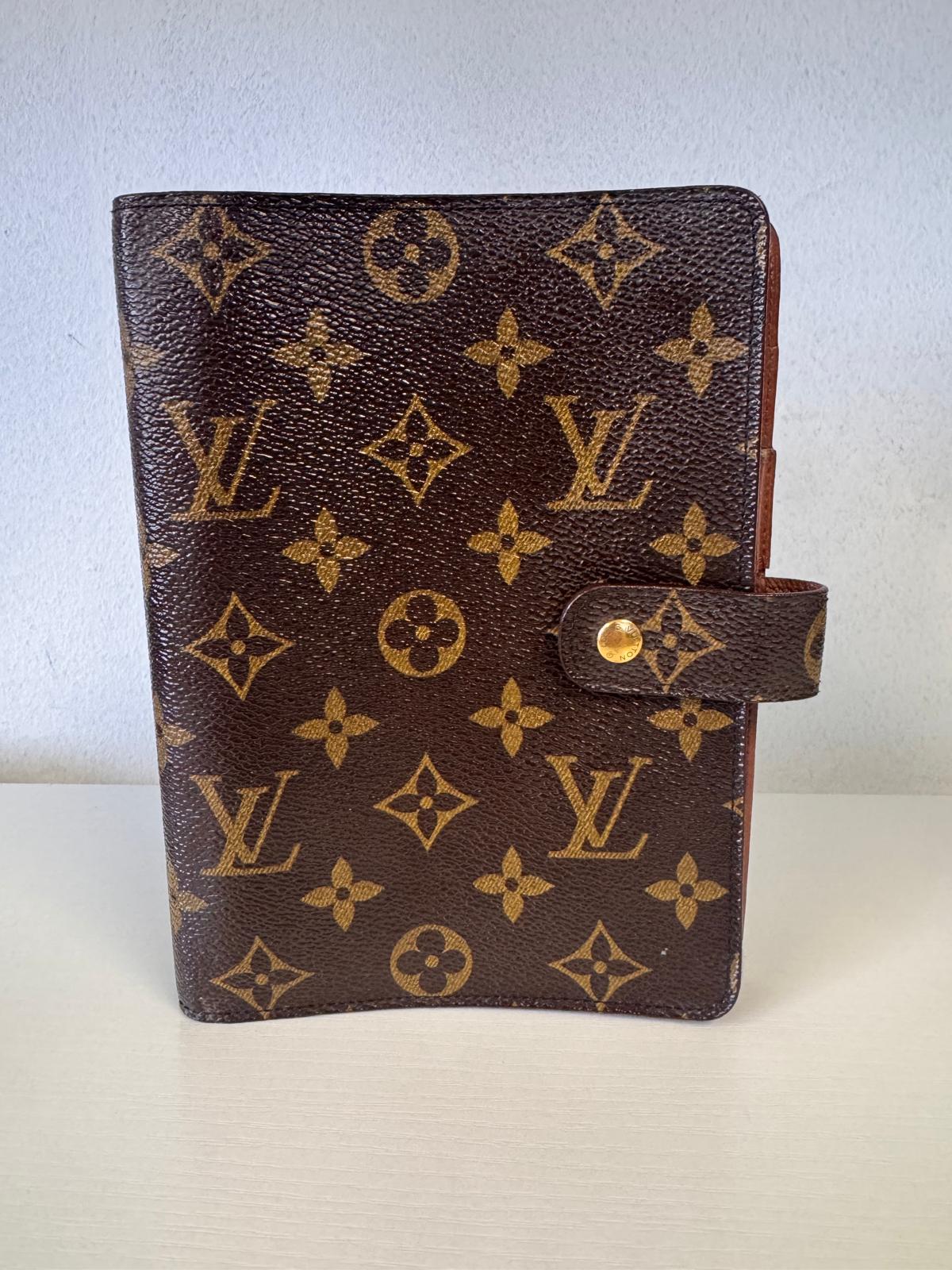 LOUIS VUITTON Monogram Agenda - Medium