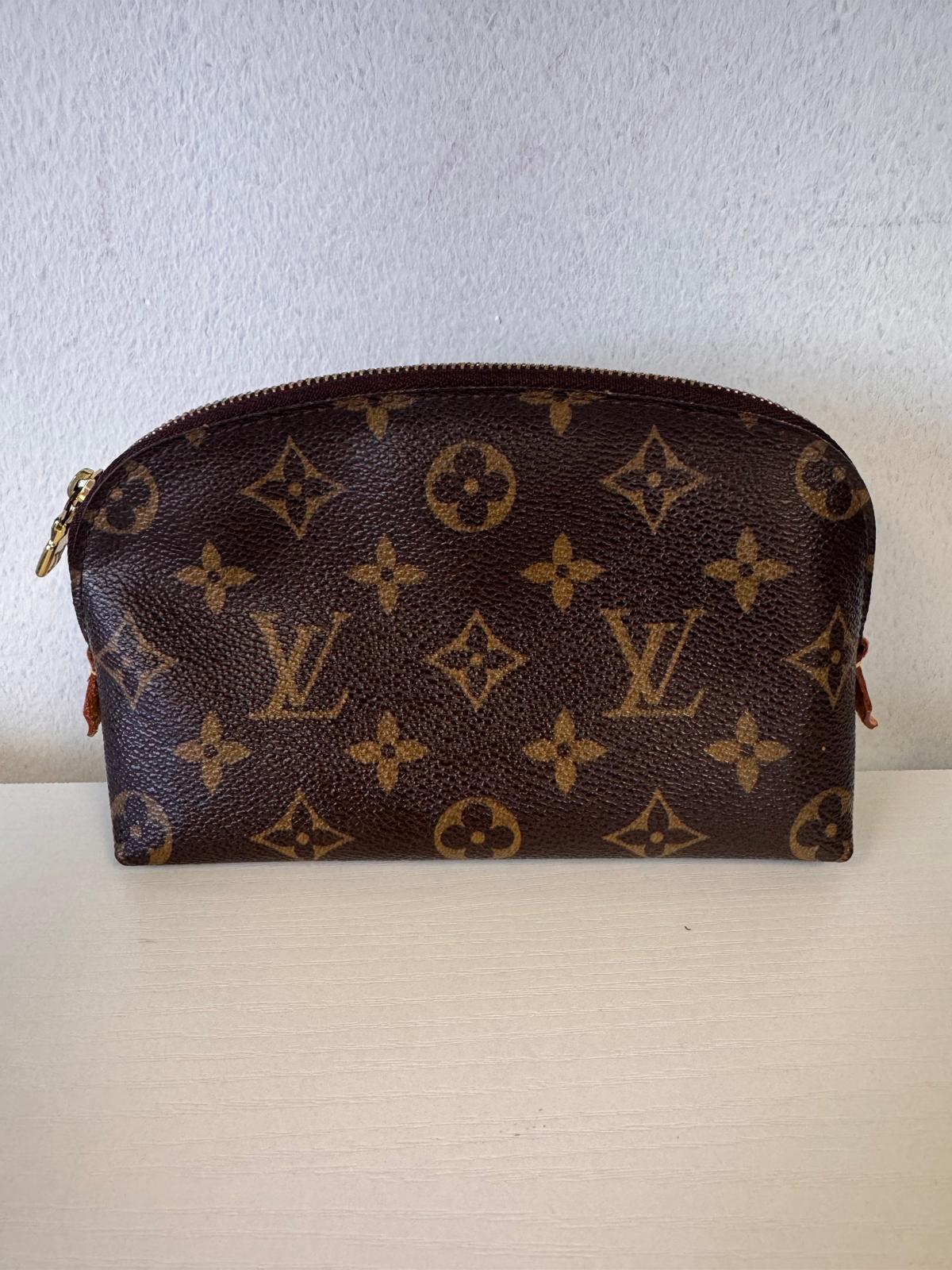 LOUIS VUITTON Monogram Cosmetics Pouch PM