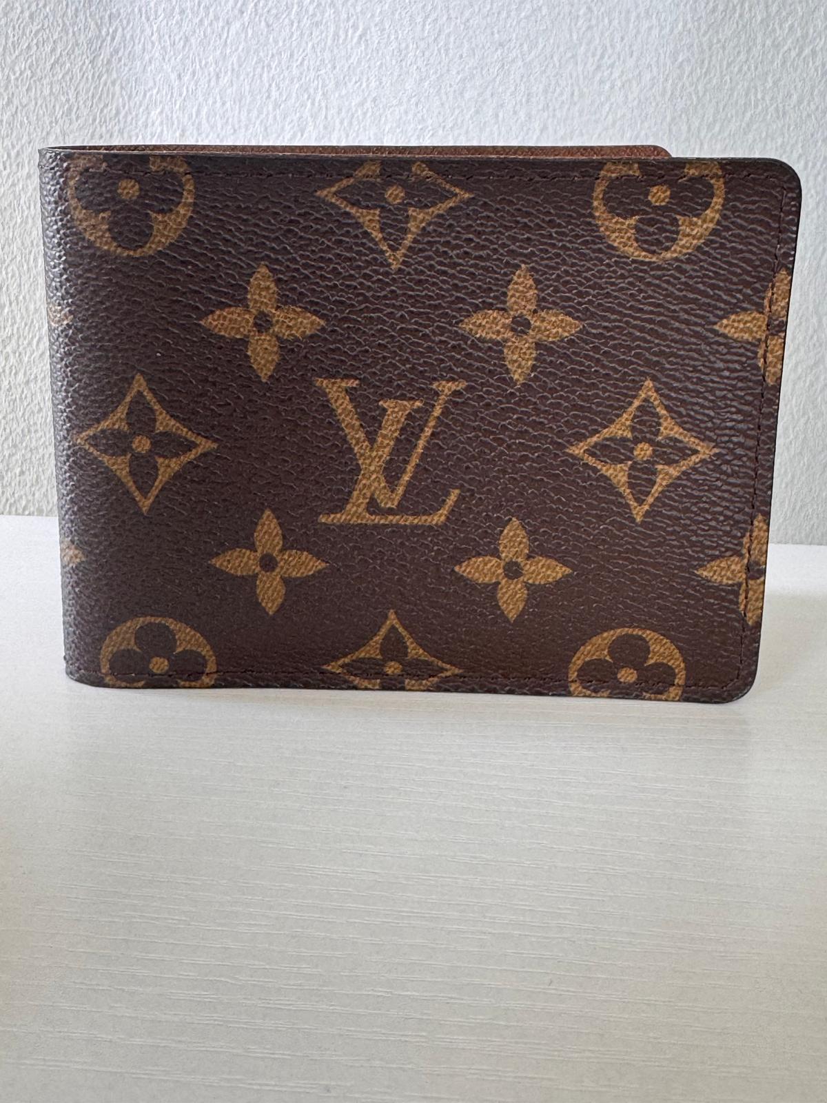 Louis Vuitton Monogram Bifold Wallet