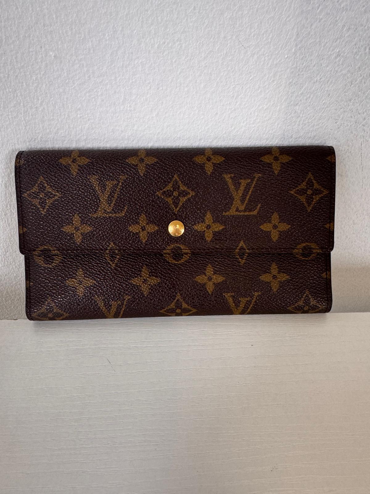 Louis Vuitton Monogram Porte Trésor International Trifold Long Wallet