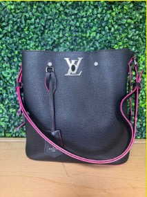 Louis Vuitton Lockme Black Bucket w/ dust bag