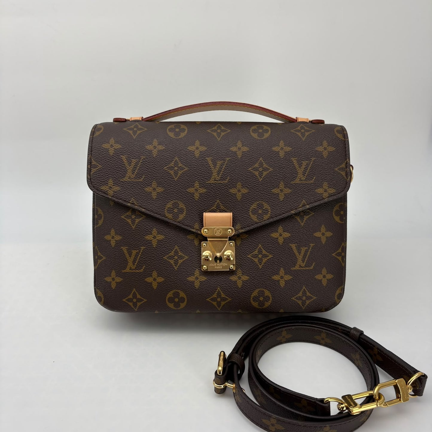Louis Vuitton Monogram Pochette Métis