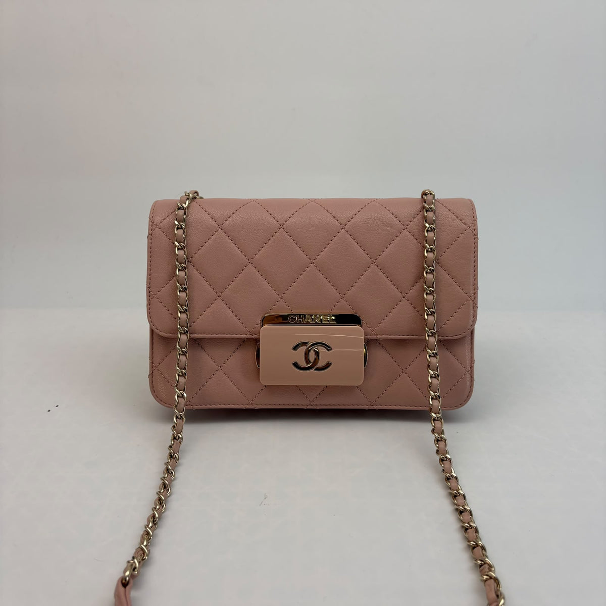 Chanel Nude Pink Calfskin Flap — Champagne Gold Hardware, With Seal, Series 23