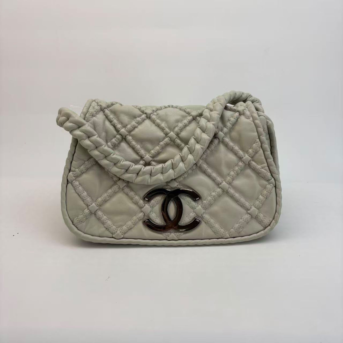 Chanel Ivory Leather Hidden Chain Flap Bag — With Seal, Series 11