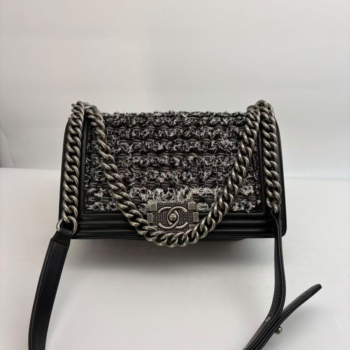 Chanel Black Tweed Medium Le Boy, Seal, Series 23