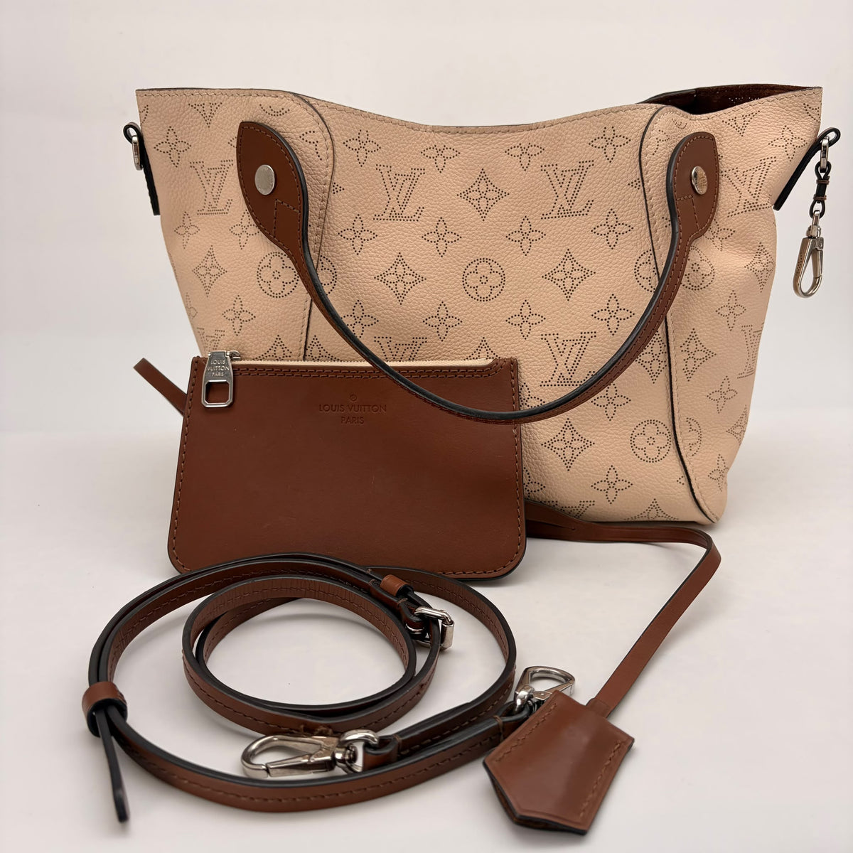 Louis Vuitton Beige/Brown Hina Handbag, Pouch, Clochette