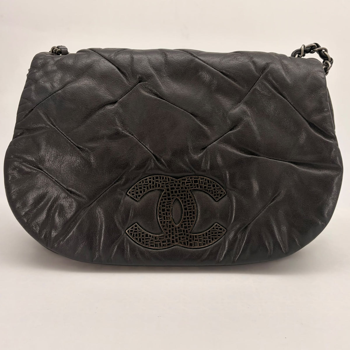 Chanel Gunmetal Grey Calfskin East Glint Flap Crossbody, Seal, Series 14