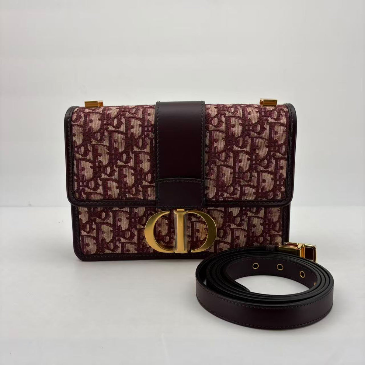 Dior Red Oblique Medium 30 Montaigne