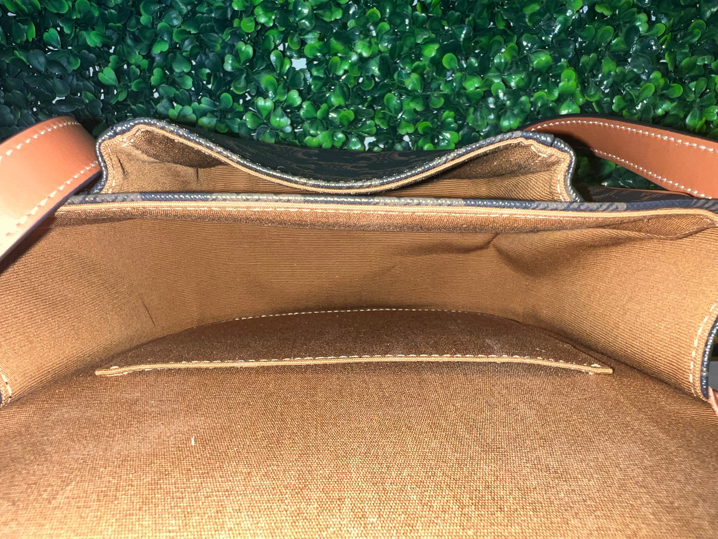 Celine Folco Medium Triomphe