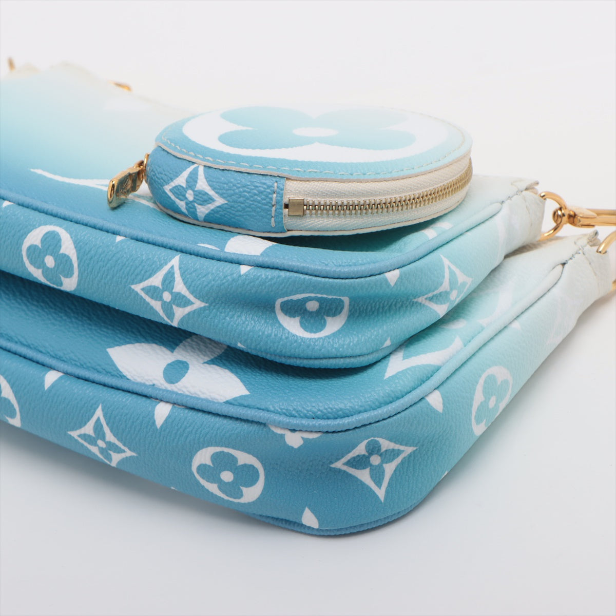 Louis Vuitton Monogram Giant Multi Pochette Accessoires M57633
