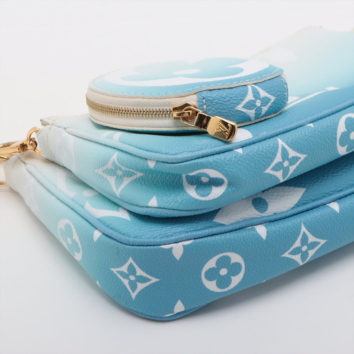 Louis Vuitton Monogram Giant Multi Pochette Accessoires M57633