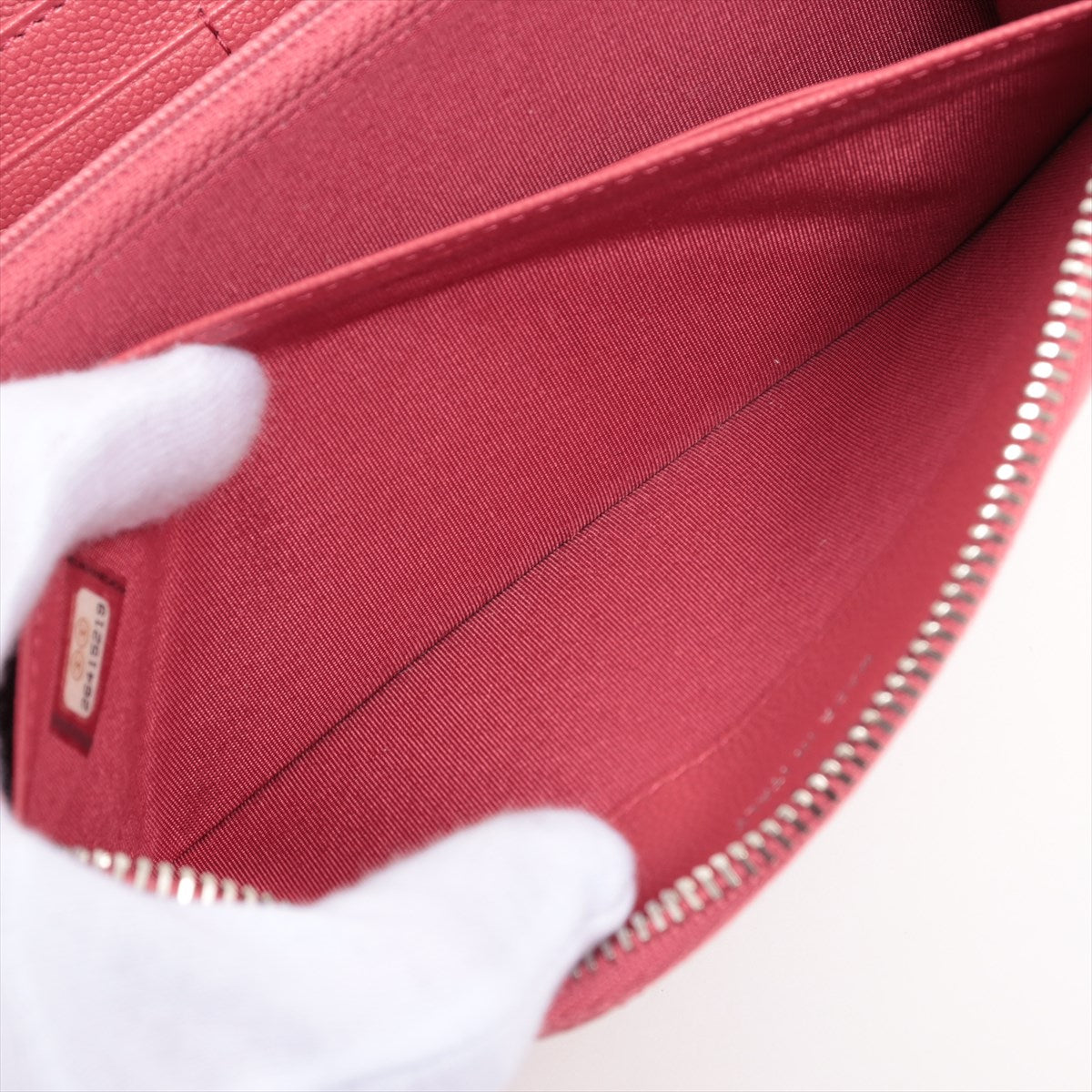 Chanel Matrasse x V stitch Caviar Skin Zip Round Wallet Pink Silver Metal Fittings 26415219