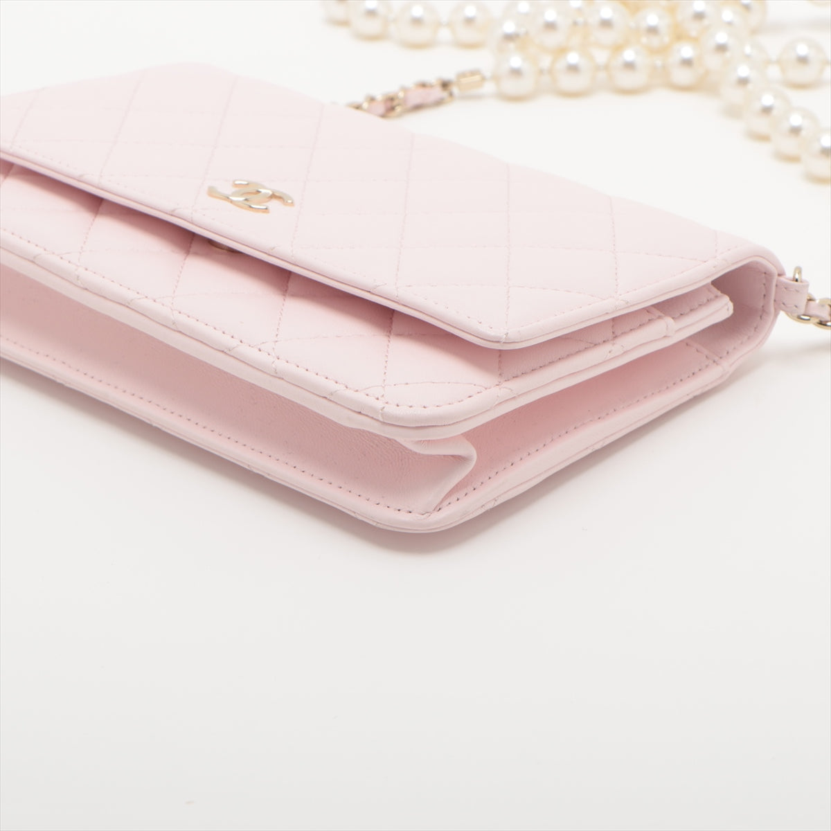 Chanel Matelasse Lambskin Chain Wallet Pearl Pink Gold Metal Fittings