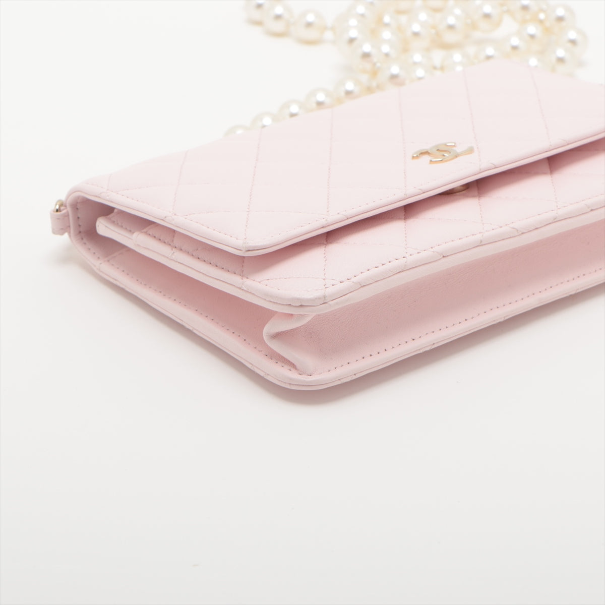 Chanel Matelasse Lambskin Chain Wallet Pearl Pink Gold Metal Fittings