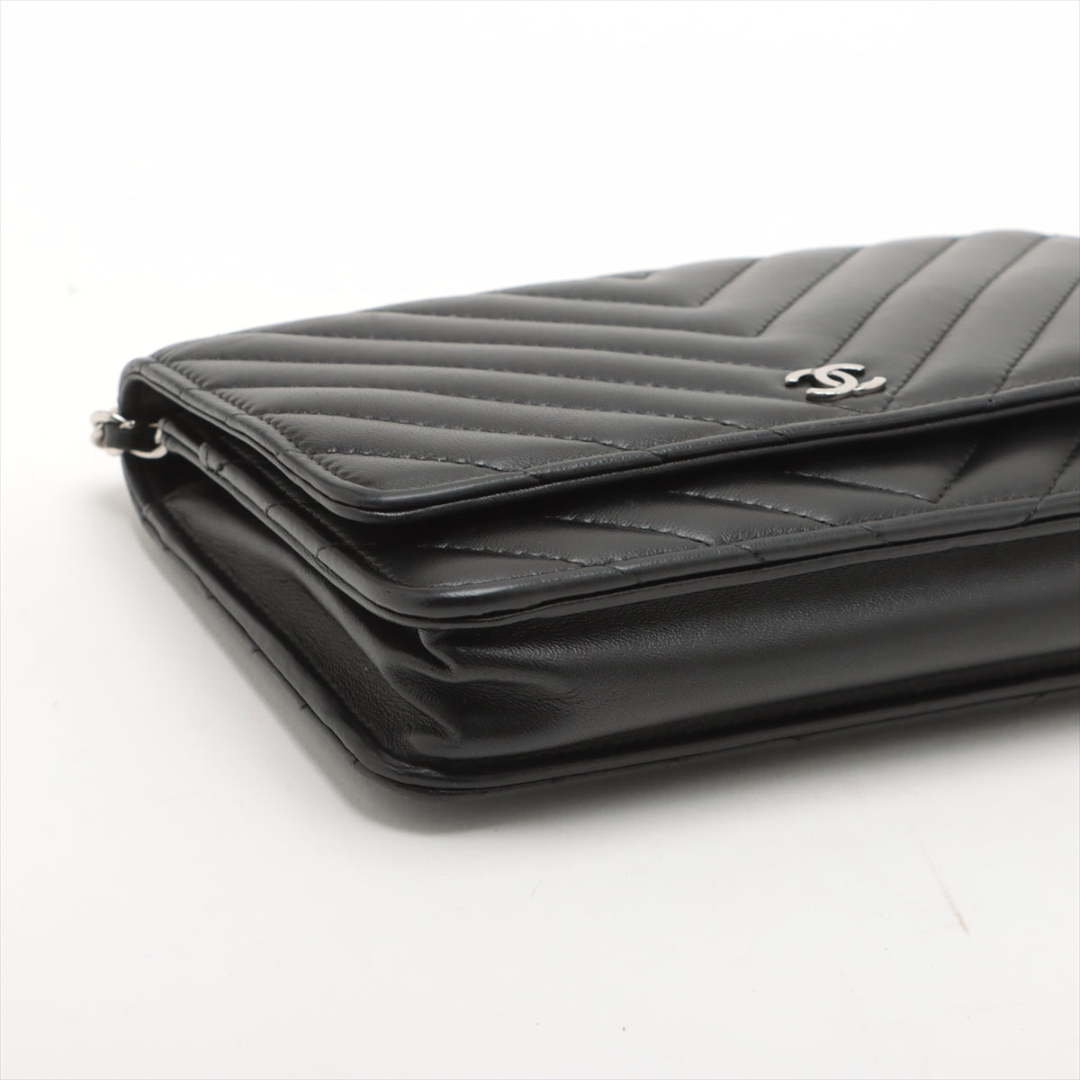Chanel V Stitch Lambskin Chain Wallet