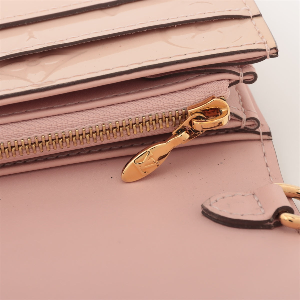 Louis Vuitton Vernis Portefeuille Sarah Chain M90090 TN3173 Roseangelique Chain Wallet