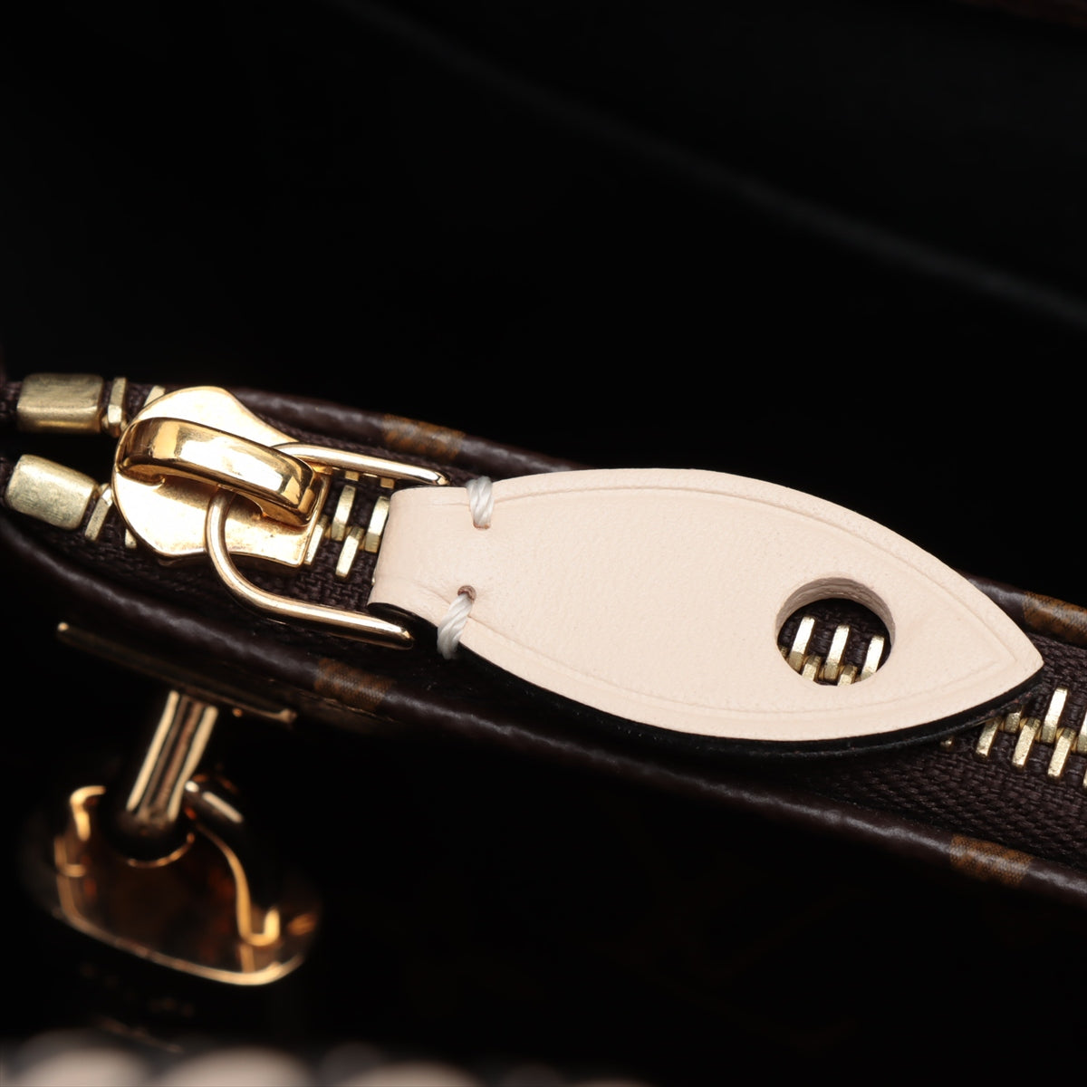 Louis Vuitton Monogram Montaigne BB M45311