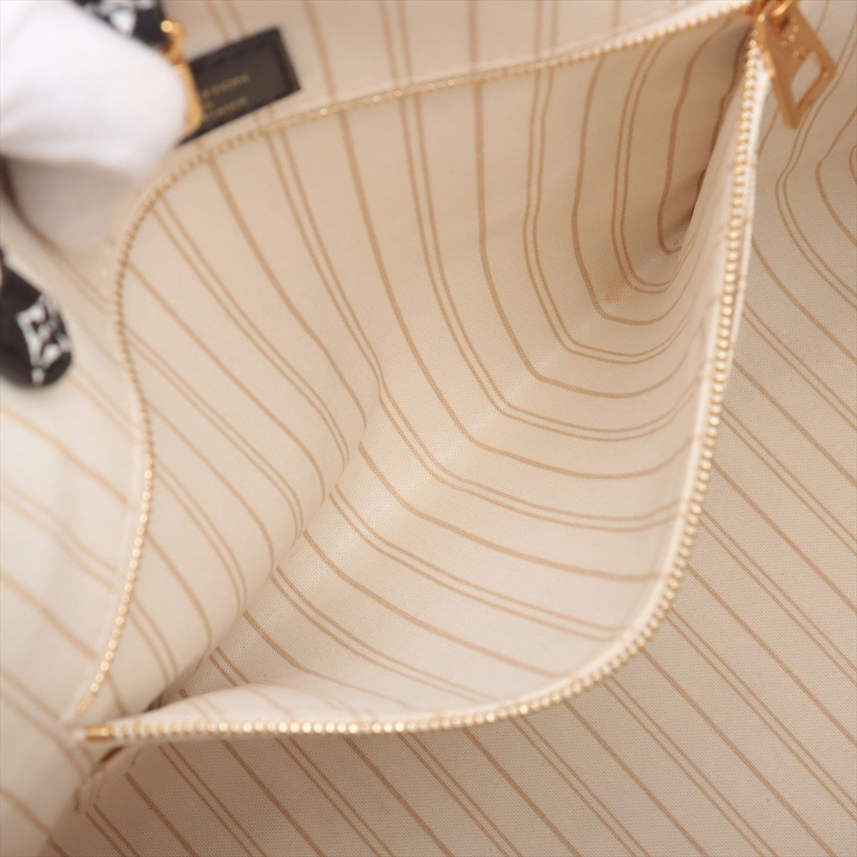 Louis Vuitton MONOGRAM GIANT On the Go GM M44675