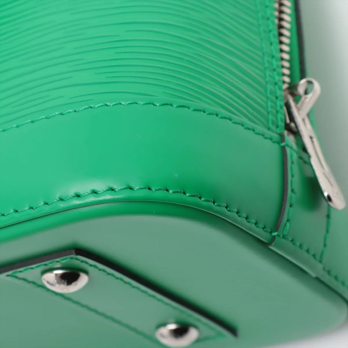 Louis Vuitton Epi Alma BB