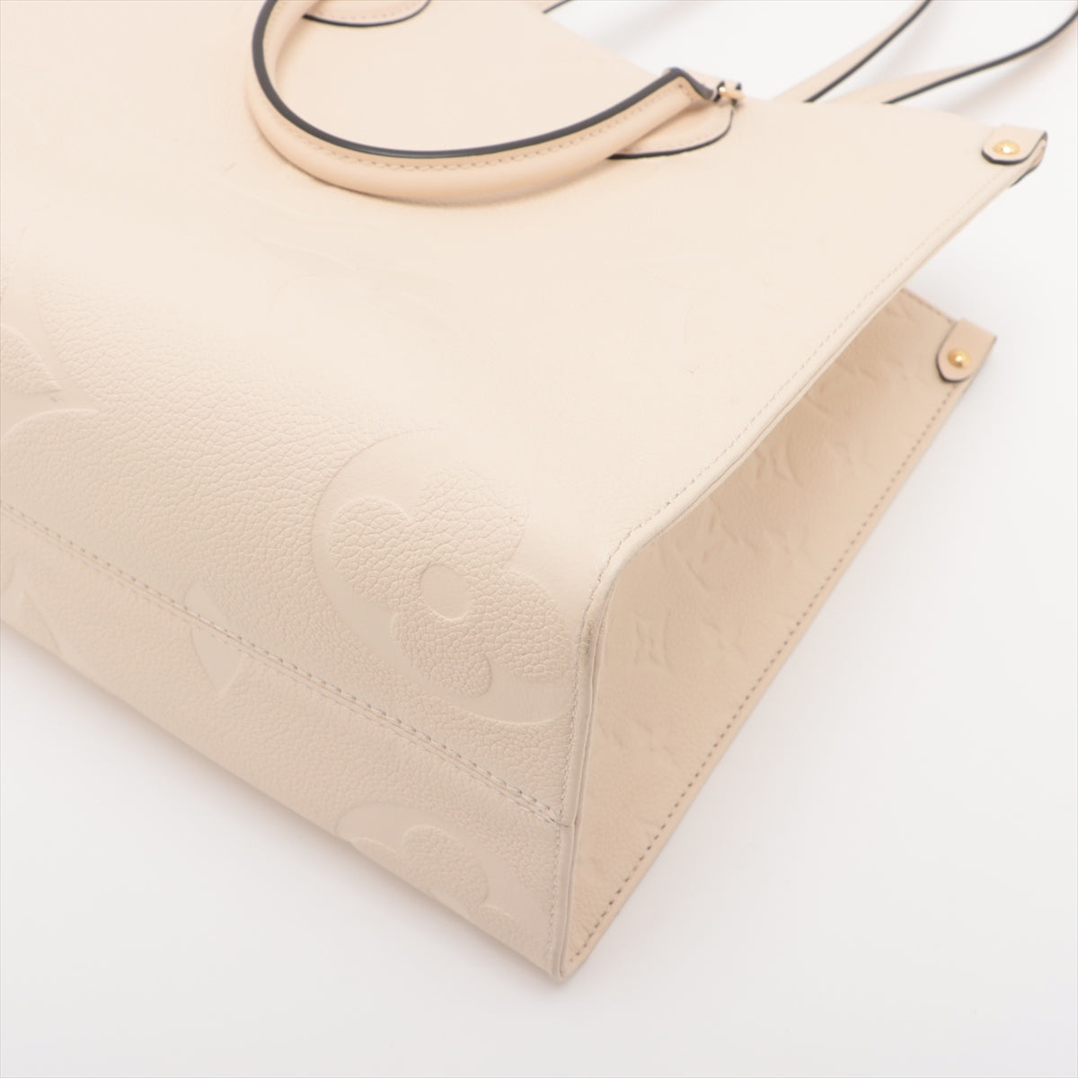 Louis Vuitton monogram empreinte On the Go MM M46531