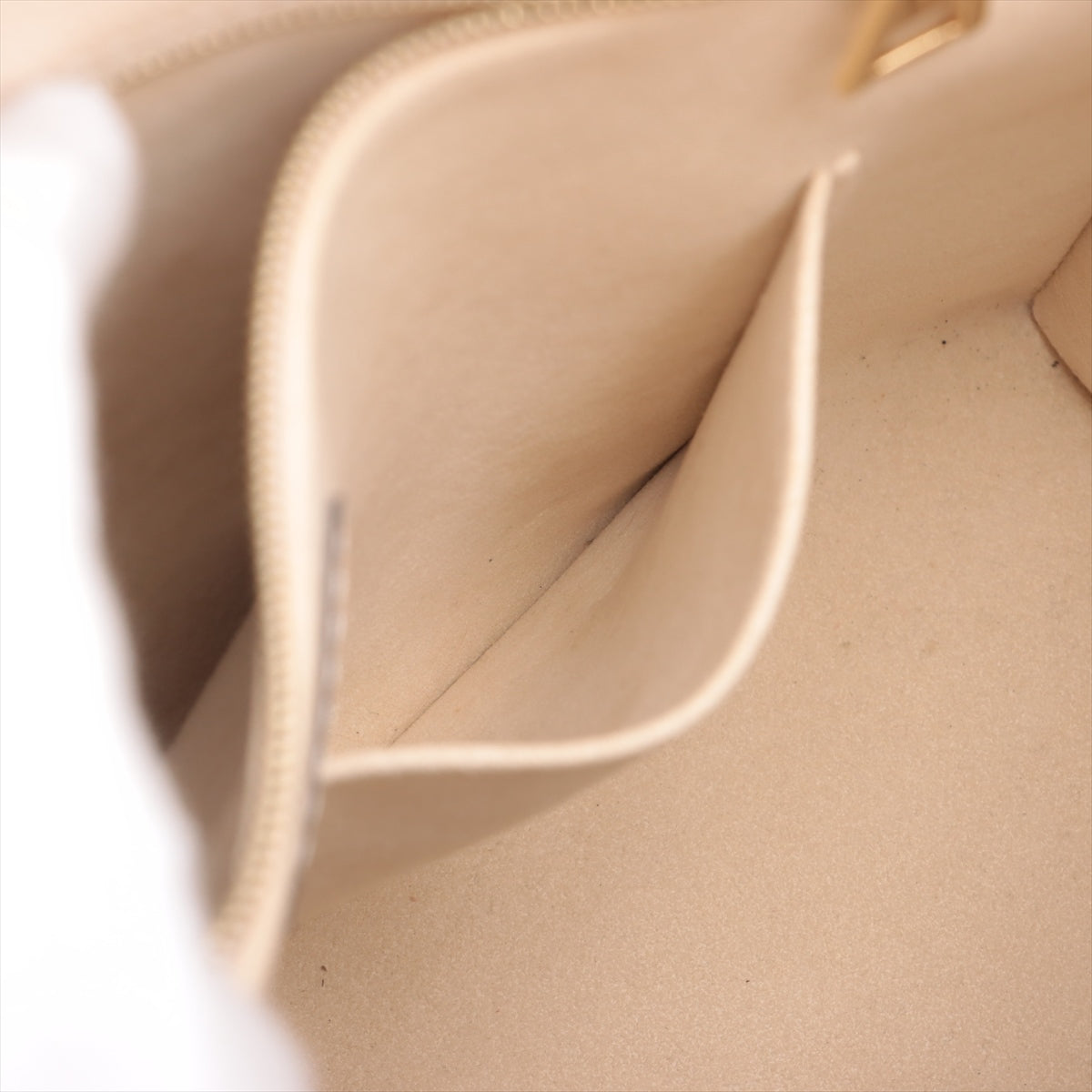 Louis Vuitton monogram empreinte On the Go MM M46531