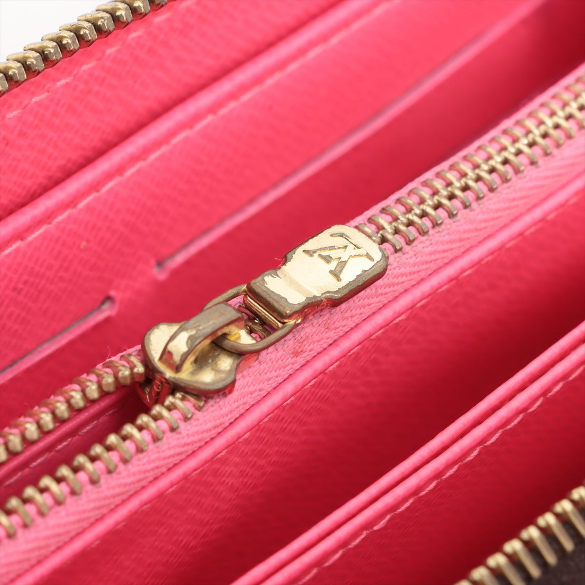 Louis Vuitton Monogram Graffiti Zippy Wallet M93710 CA0059 Fuschia pink Zip Round Wallet
