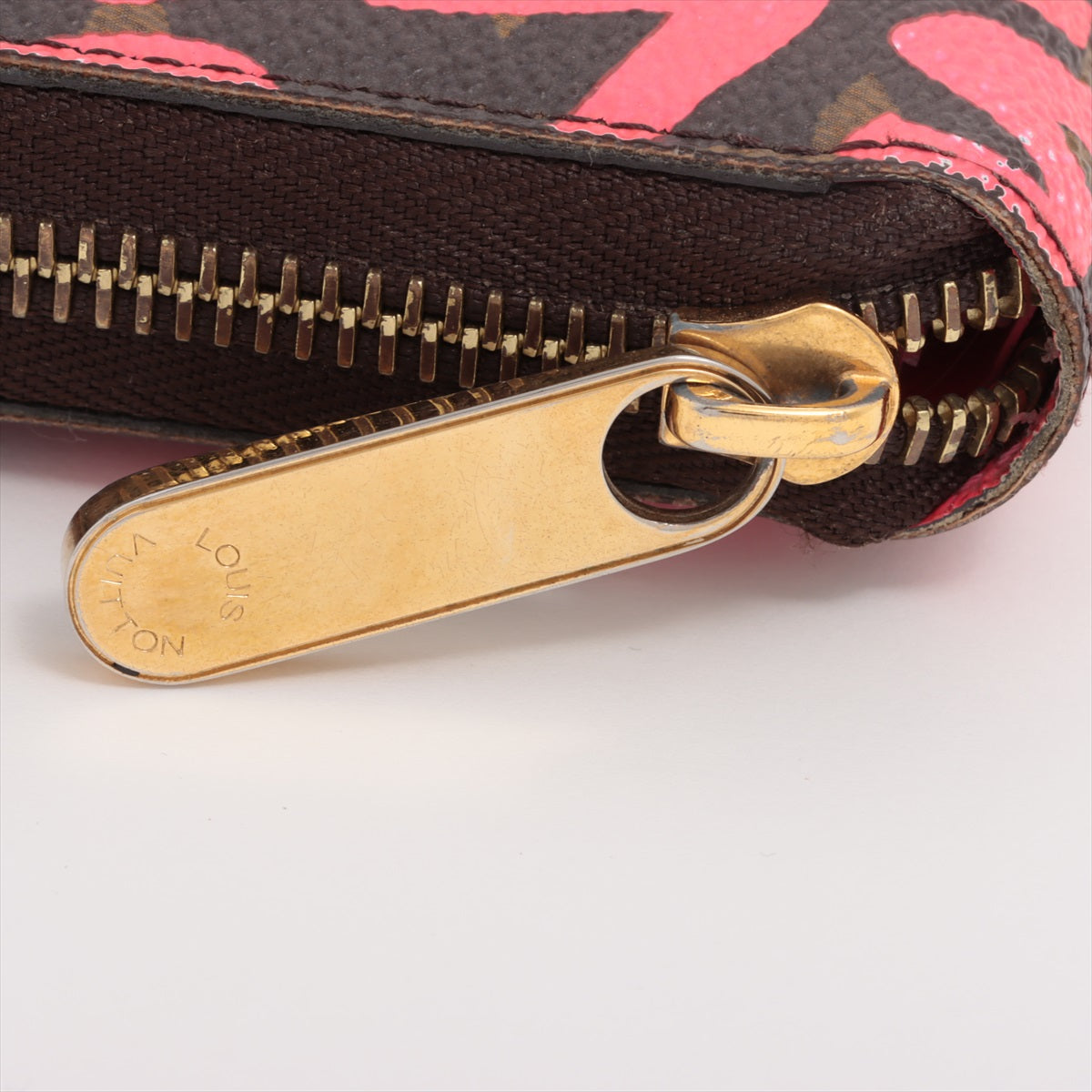 Louis Vuitton Monogram Graffiti Zippy Wallet M93710 CA0059 Fuschia pink Zip Round Wallet