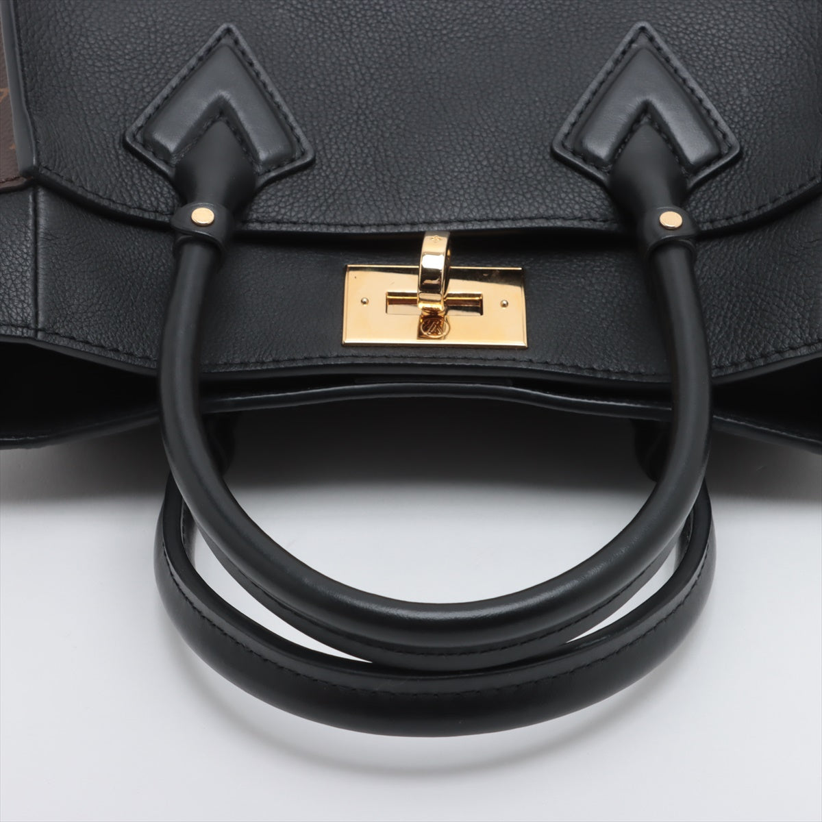 Louis Vuitton Monogram On My Side PM M57728