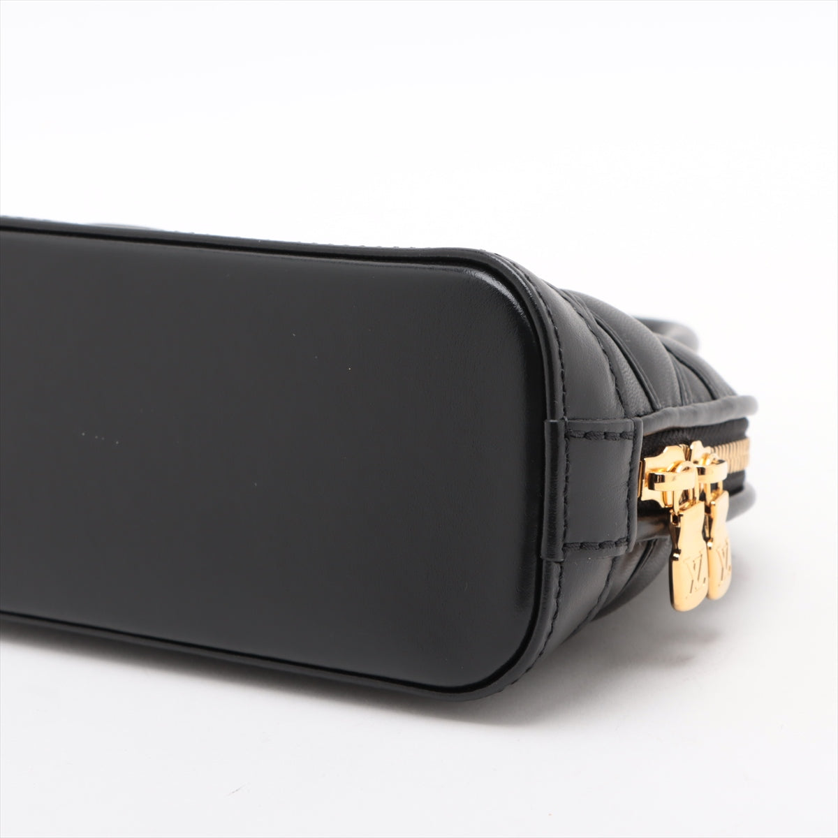 Louis Vuitton Malletage Nano Alma M83048