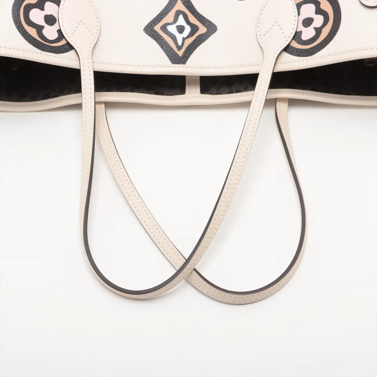 Louis Vuitton Wild At Heart Limited Edition Neverfull MM M45819 Beige