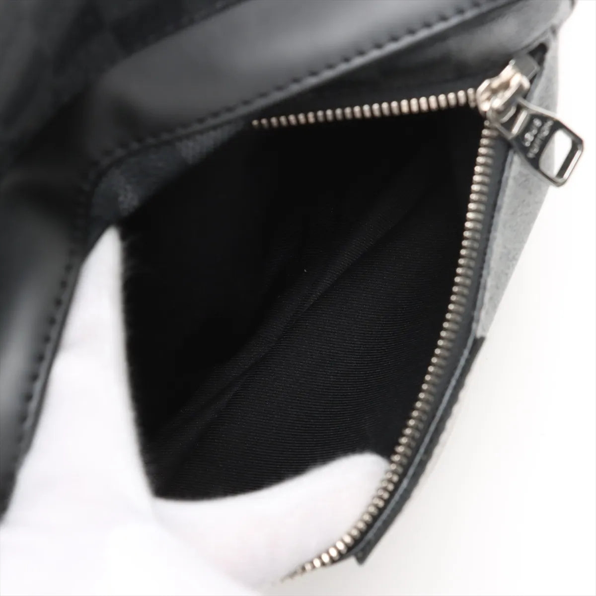 Louis Vuitton Damier Graphite Josh N41473 DR0240 Black