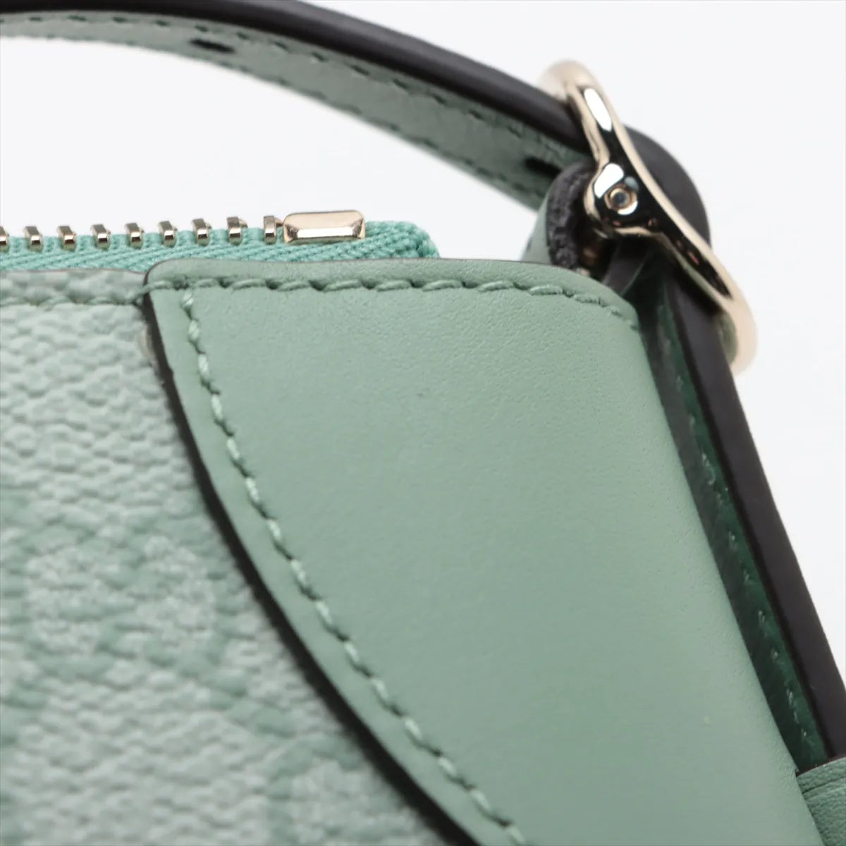 Gucci GG emblem PVCx leather Shoulder bag Green 815218