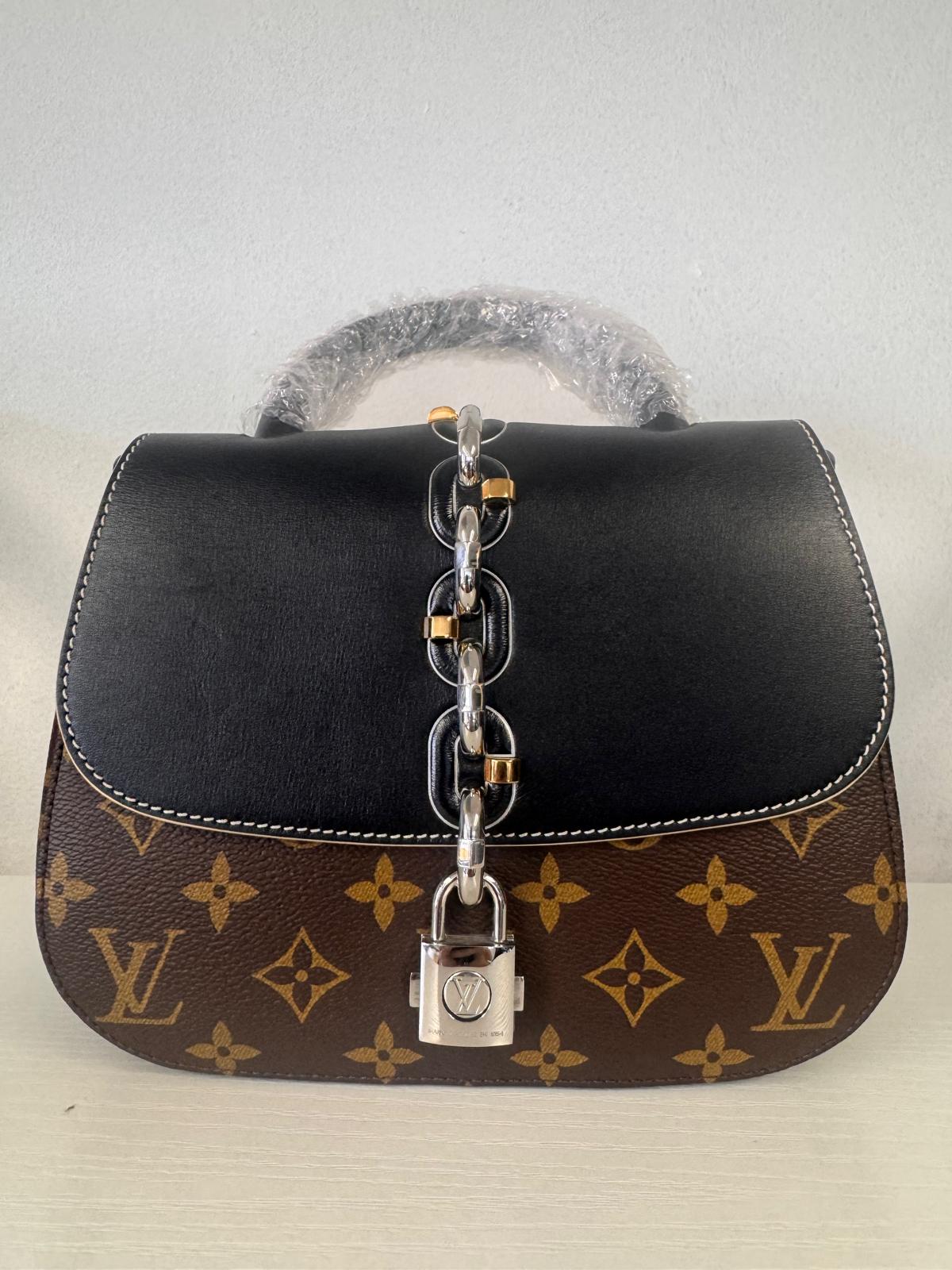 Louis Vuitton Monogram Black Chain It Bag