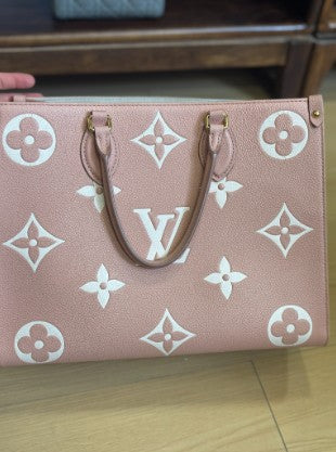 Louis Vuitton Empreinete OnTheGo MM - Pink Bicolor