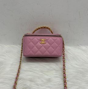 Chanel Pink Aged Calfskin Vanity Crossbody Series 32