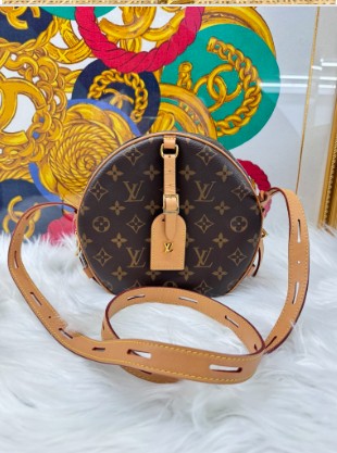 LOUIS VUITTON monogram soft boite crossbody with name tag and adjustable strap