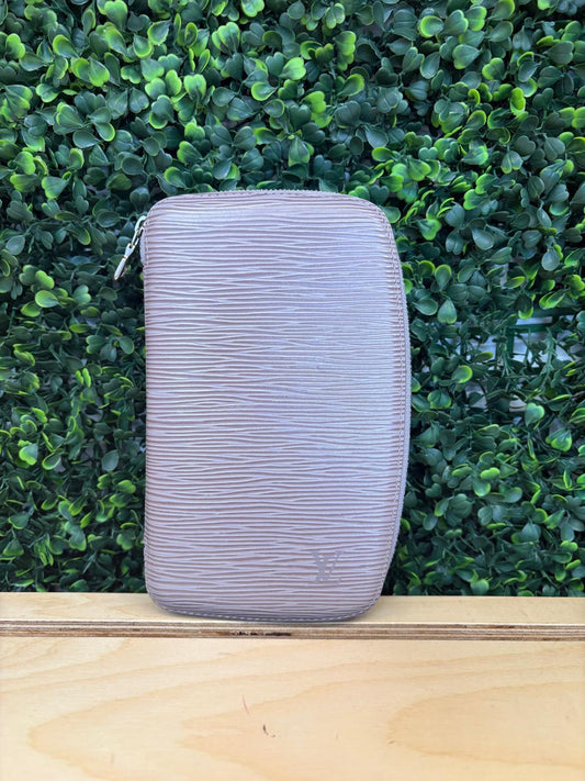 LOUIS VUITTON Epi Agenda Geod Wallet Lilac M6387B LV Auth 137229