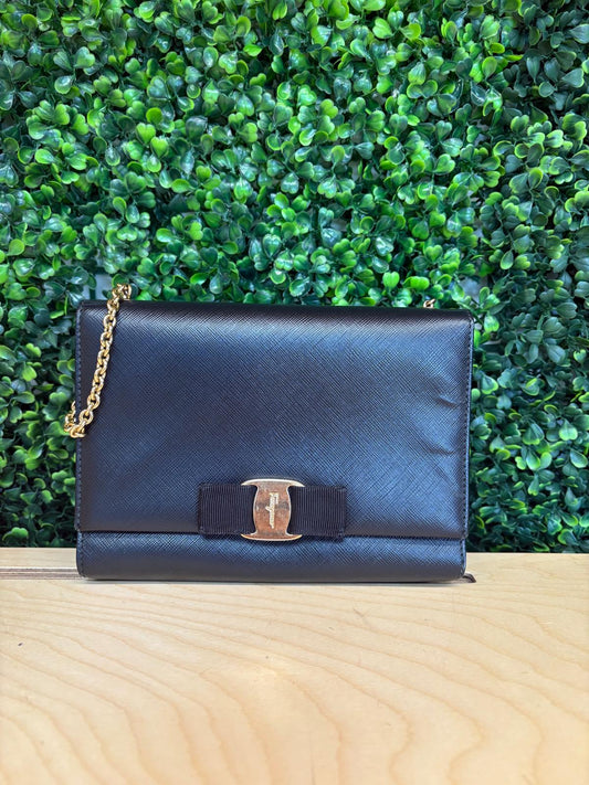 Salvatore Ferragamo Chain Shoulder Bag Leather Black Gold Auth 135347