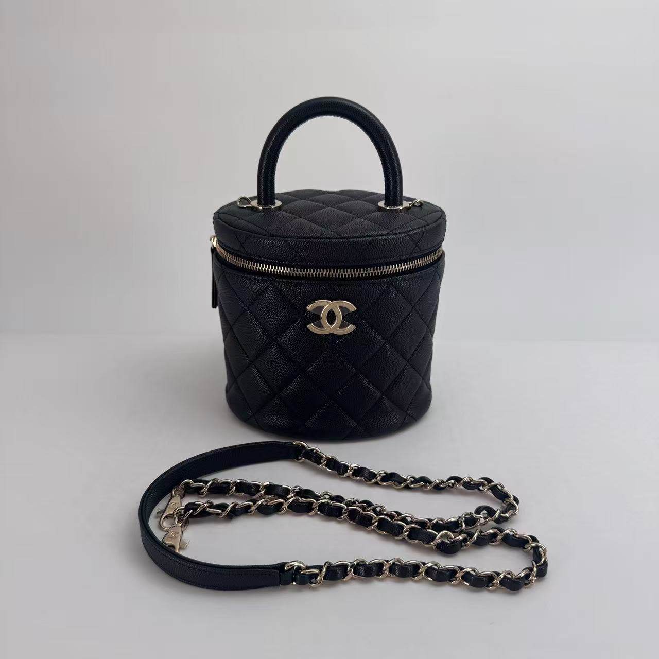 Chanel Black Caviar Leather Vanity Case with Champagne Gold Hardware and Shoulder Strap, Series 22, 2016–2017 - SKU: LSCJ082600135
