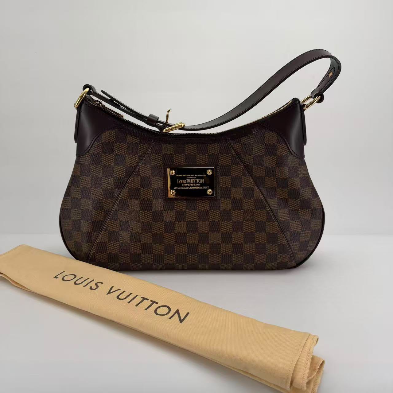 Louis Vuitton Damier Thames Shoulder Bag - SKU: LSCJ08260036