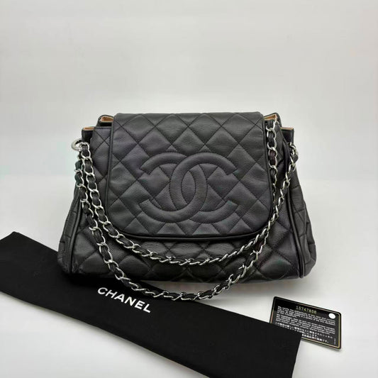 Chanel Maxi Flap, Black Caviar Leather, Series 15, Year 2011